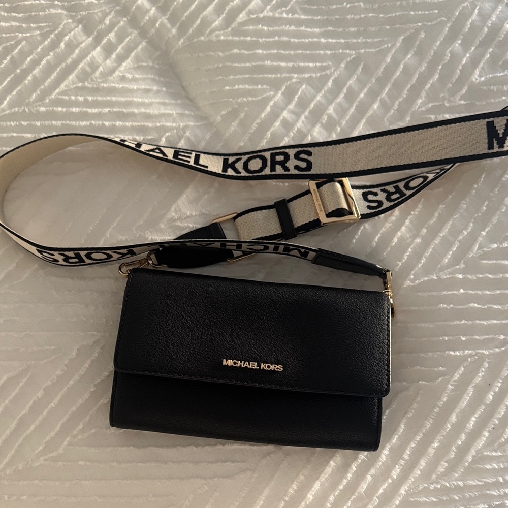 Michael Kors Black and Cream Crossbody Bag